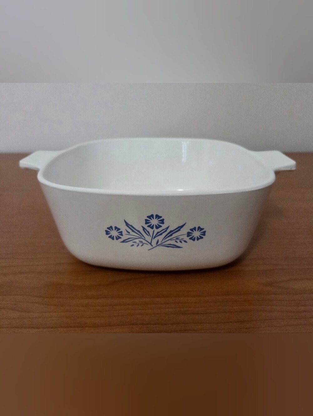 Vintage Corning Ware Cornflower Blue 6 Cup Casserole Dish